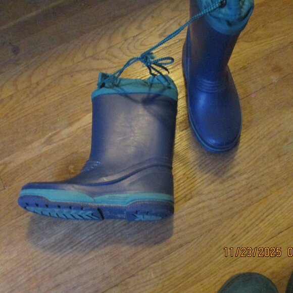 l.l. bean kids snow boots with fleece linings sz l - Picture 2 of 4